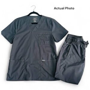 Cherokee Workwear Revolution Men’s Scrub Set
